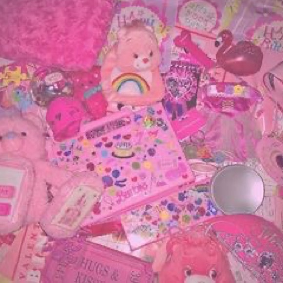 Meet your Posher, Ava - Picture 1 of 1